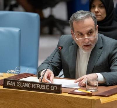 Araqchi en entrevista con CNN: Nunca hemos tenido la intención de poseer armas nucleares